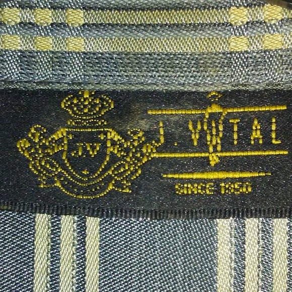 J. Vital Suit - Picture 4 of 4